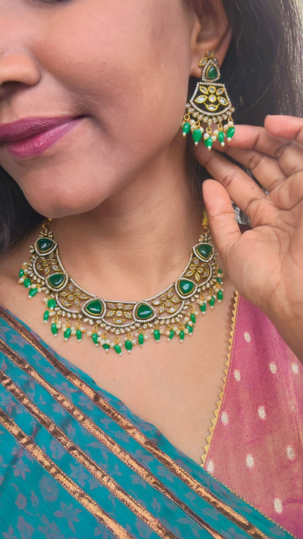 EMERALD PARUL VICTORIAN JEWELLERY SET