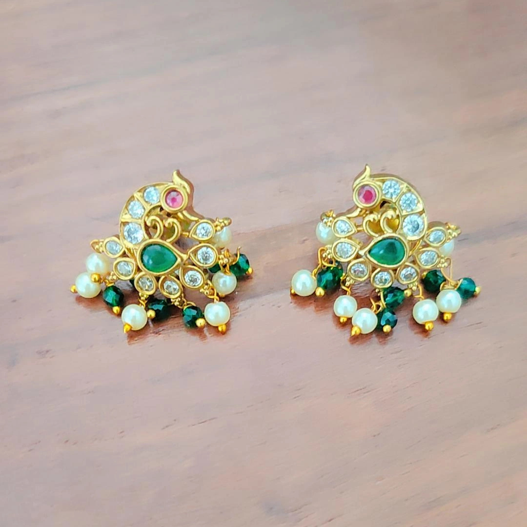 EMERALD YAMIRA STUD EARRINGS
