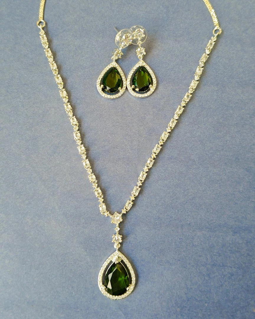EMERALD AMUKRA AMERICAN DIAMOND JEWELLERY SET