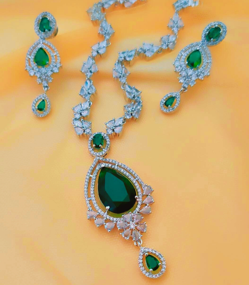 EMERALD ARDEN AMERICAN DIAMOND JEWELLERY SET