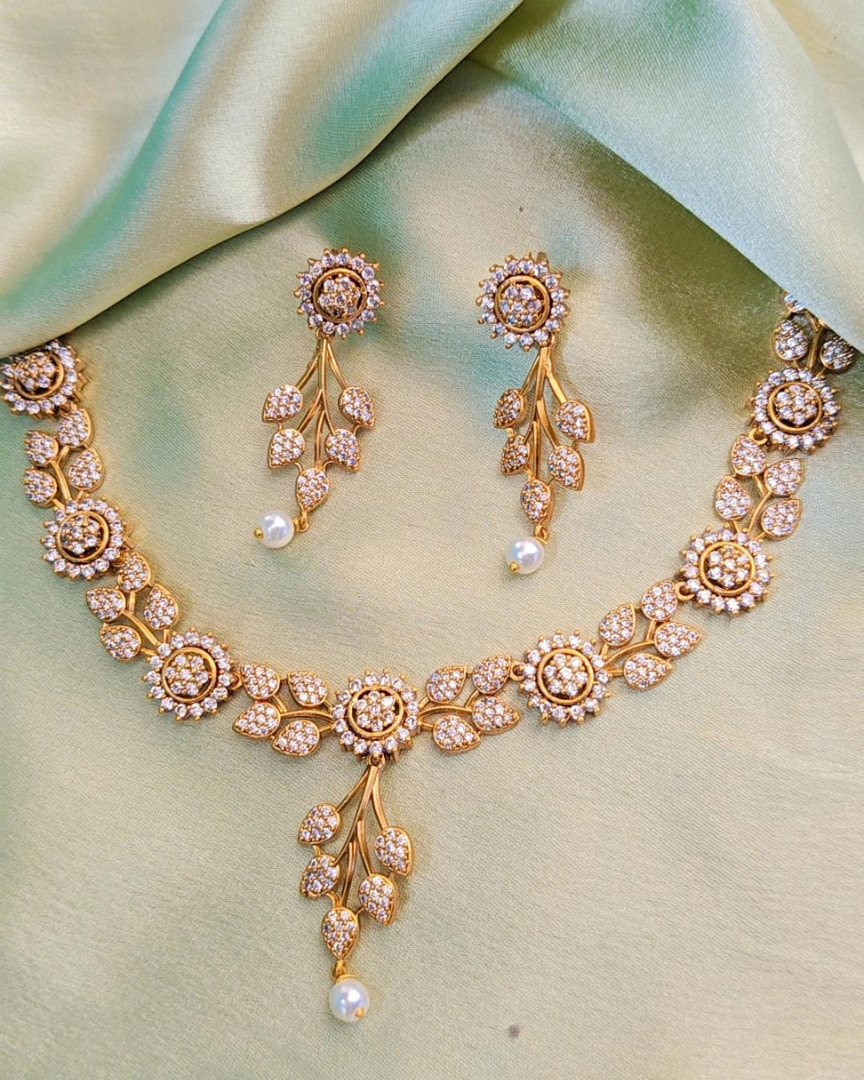 GOLDEN HIYA ZIRCONIA JEWELLERY SET