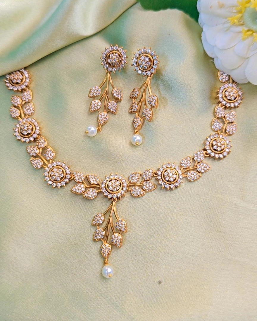 GOLDEN HIYA ZIRCONIA JEWELLERY SET