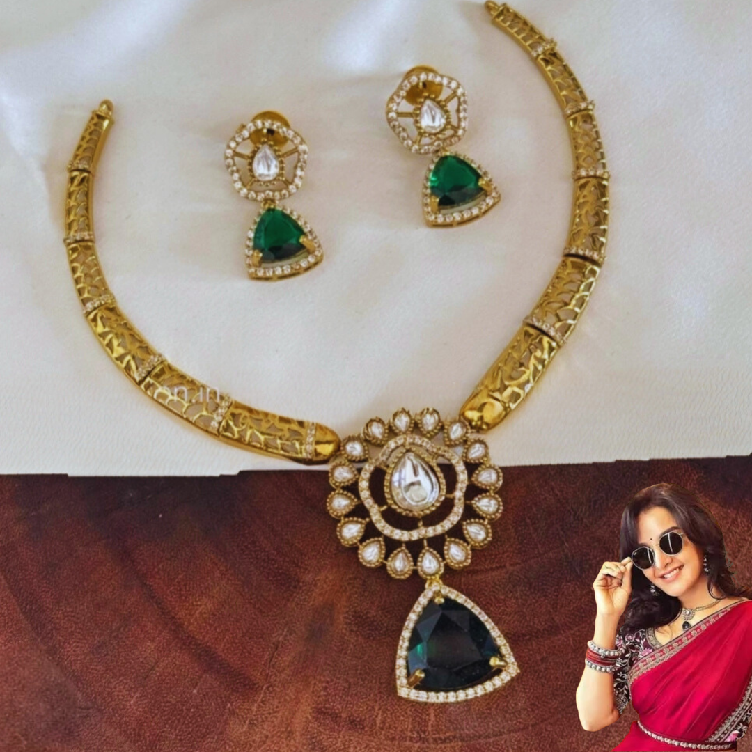 EMERALD MANJU WARRIER VICTORIAN JEWELLERY SET