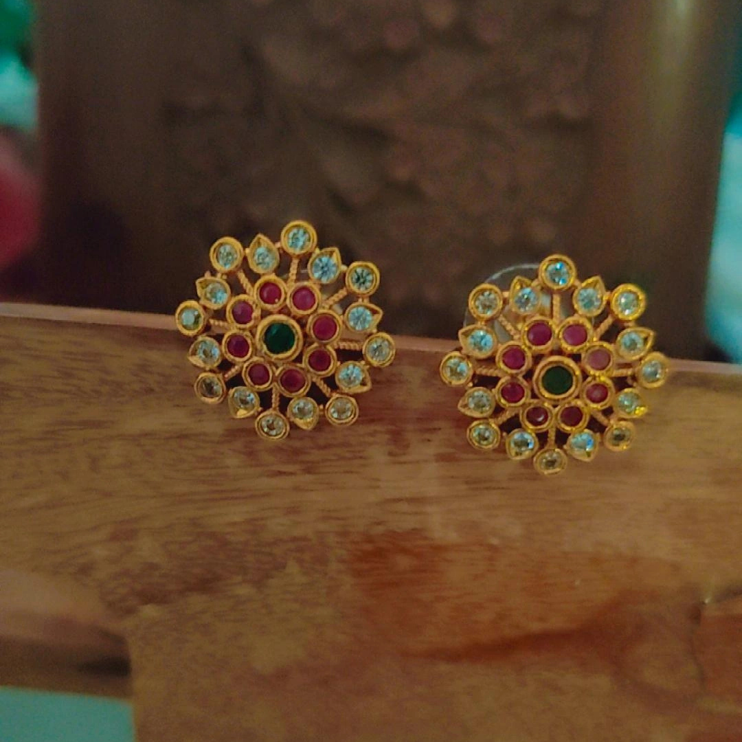 MULTICOLOR YUVIKA STUD EARRINGS
