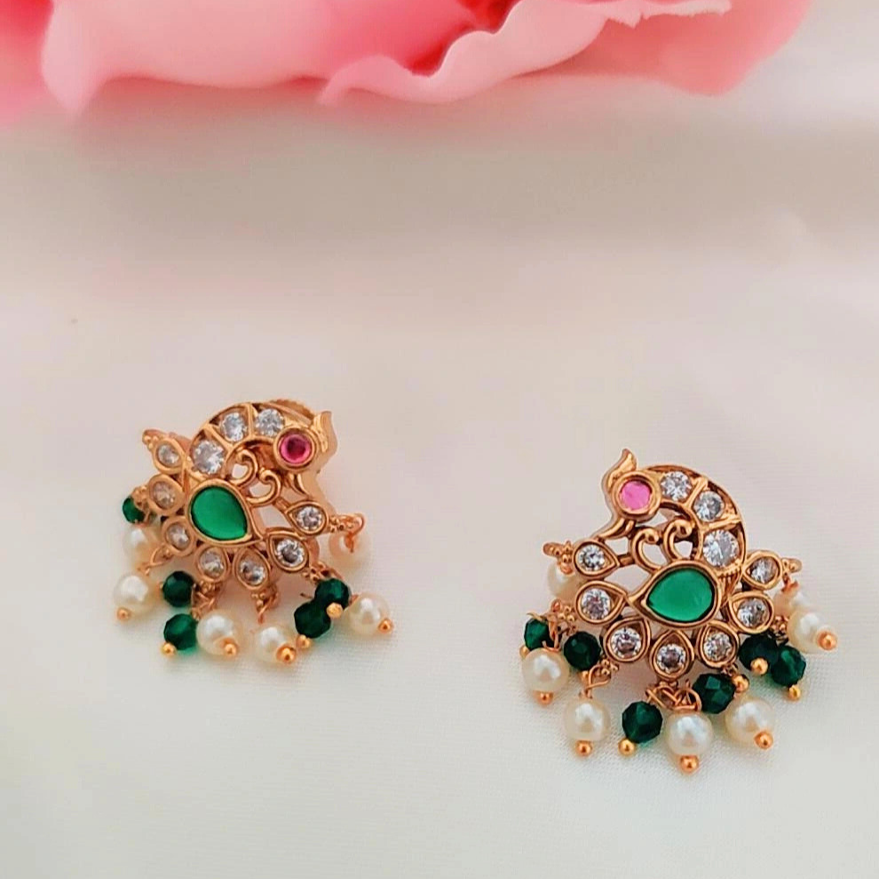 EMERALD YAMIRA STUD EARRINGS