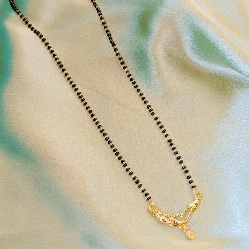 GOLD GEETHA MANGALSUTRA