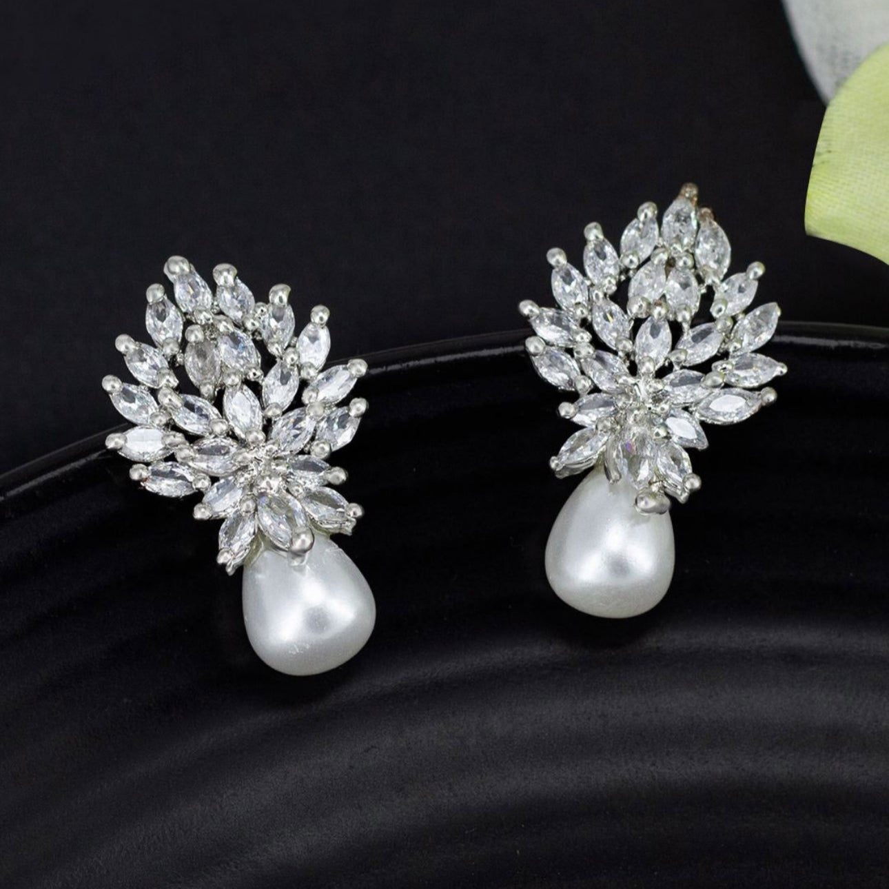 SILVER CHERYL ZIRCONIA EARRINGS