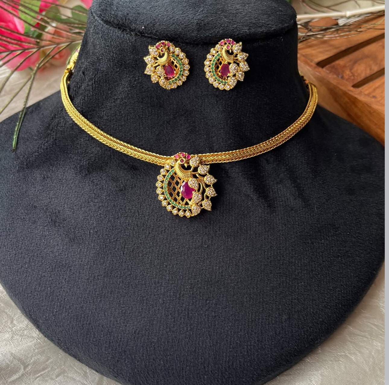 MULTICOLOR AMIYA TEMPLE JEWELLERY SET