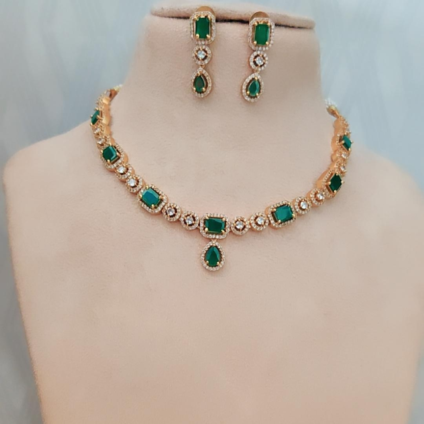 EMERALD LALIKA ZIRCONIA JEWELLERY SET
