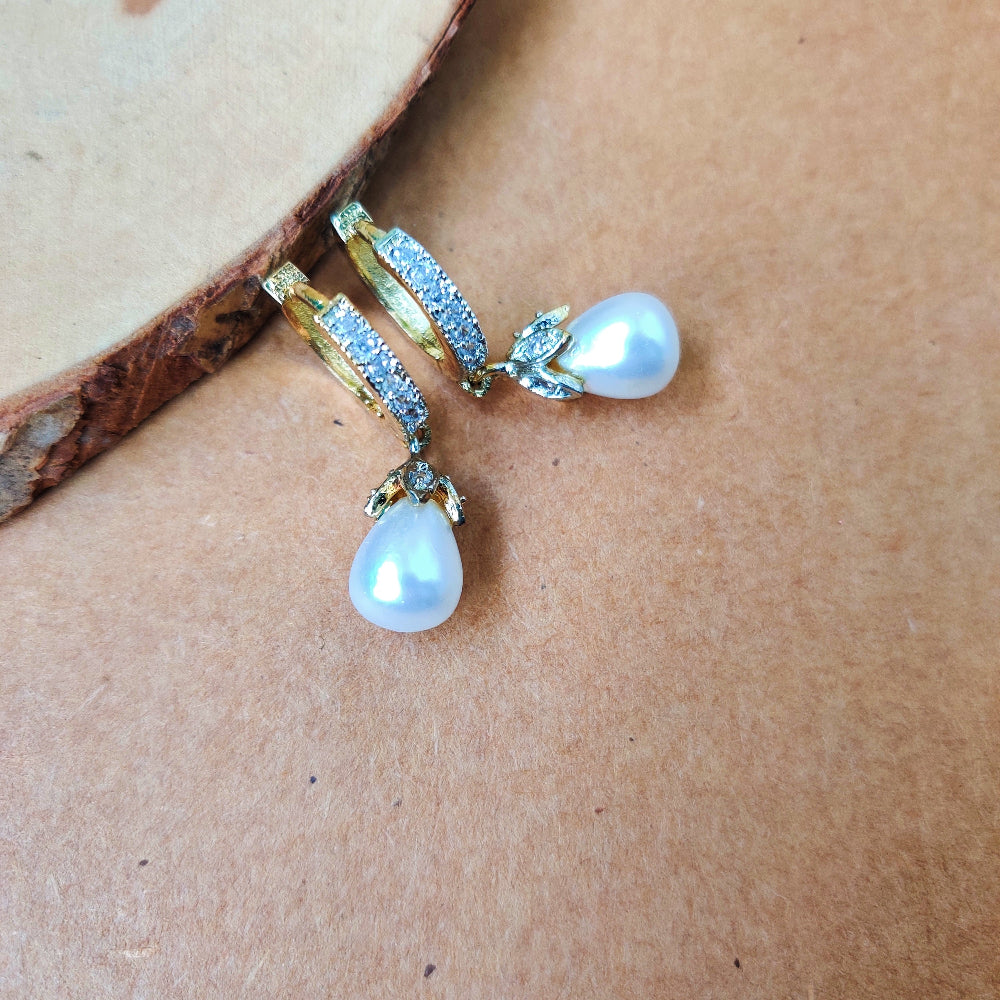 NISHAANA ZIRCONIA EARRINGS