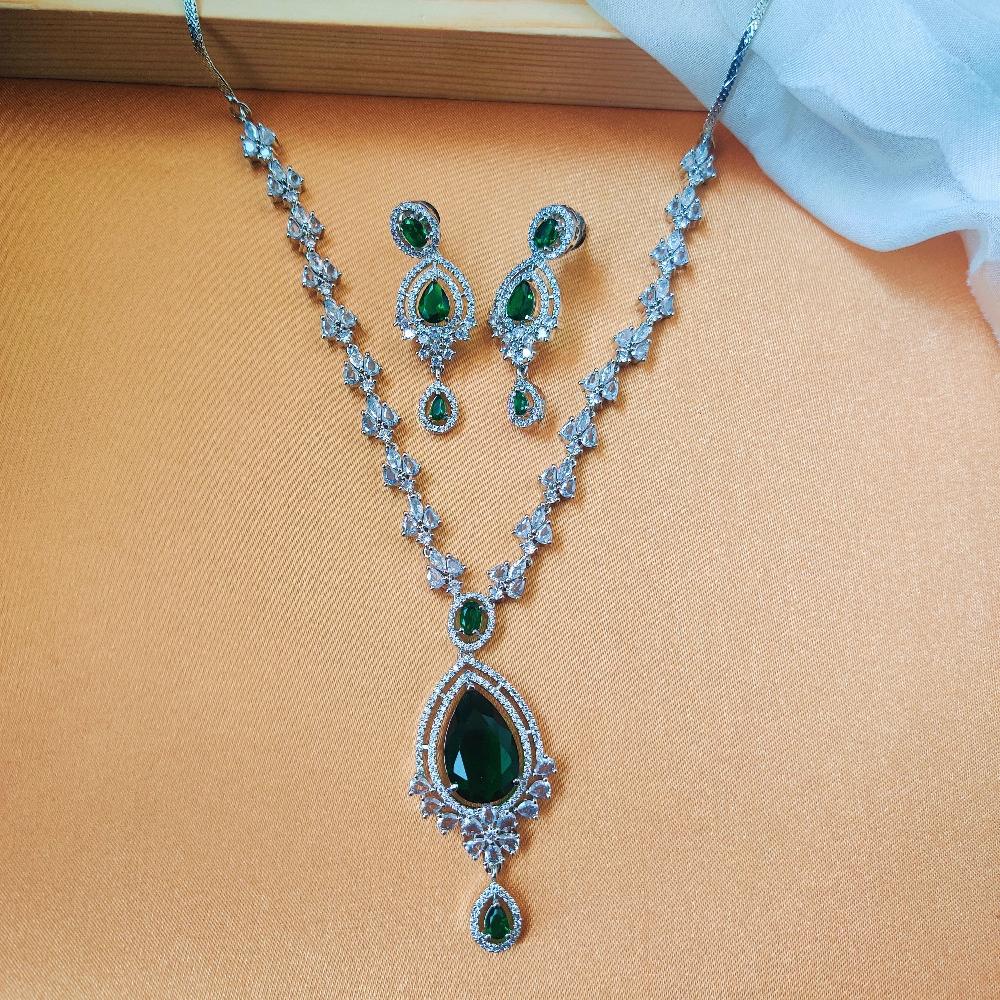 EMERALD ARDEN AMERICAN DIAMOND JEWELLERY SET