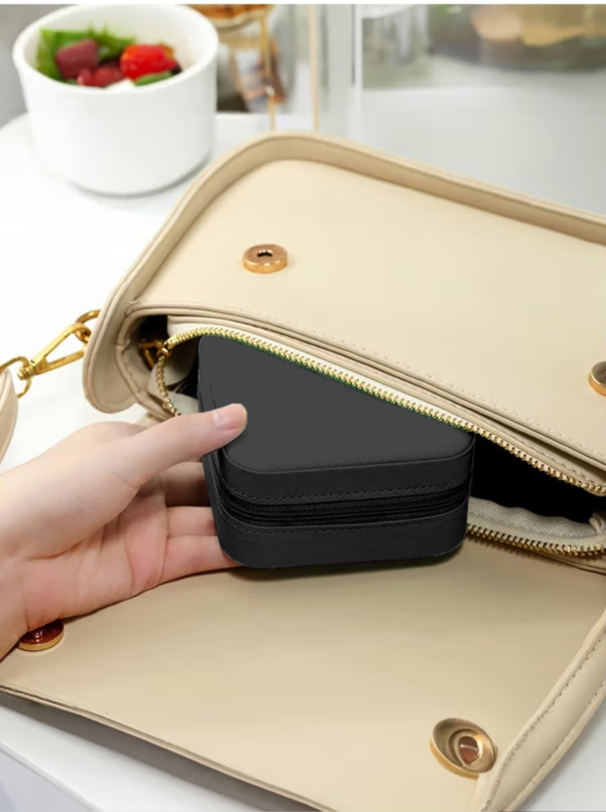 BLACK TRAVEL JEWELLERY BOX