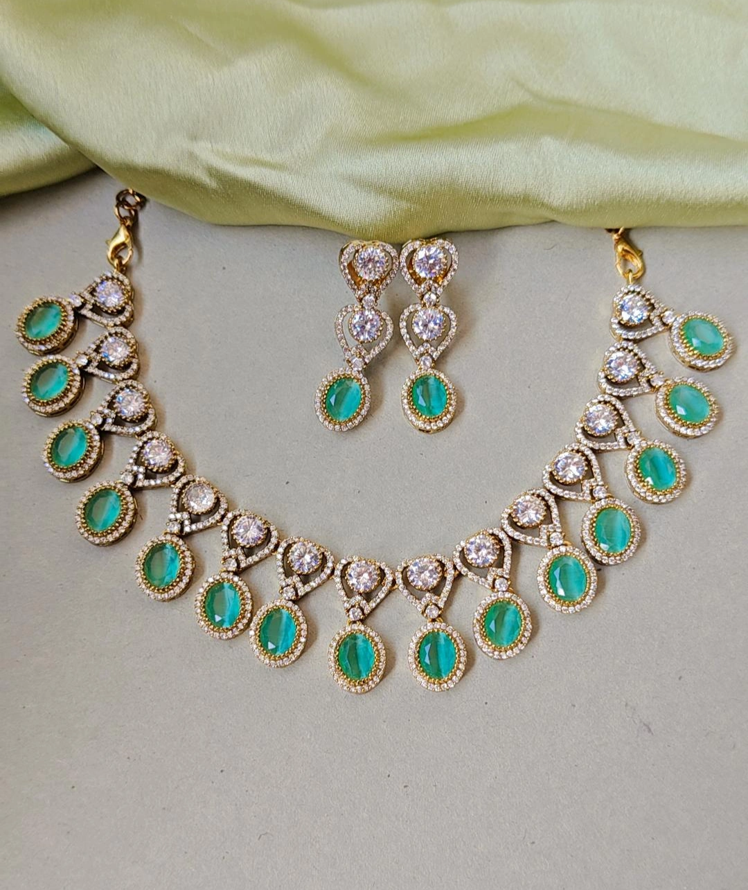 MINT SRIRA ZIRCONIA JEWELLERY SET