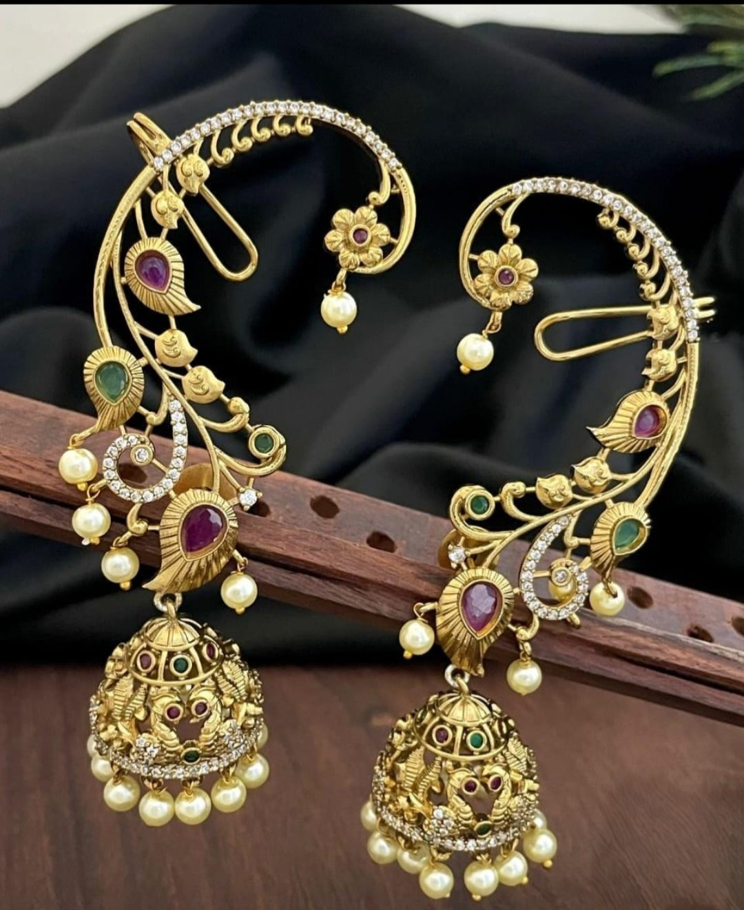 GOLDEN SATHINI EARCUFF EARRINGS