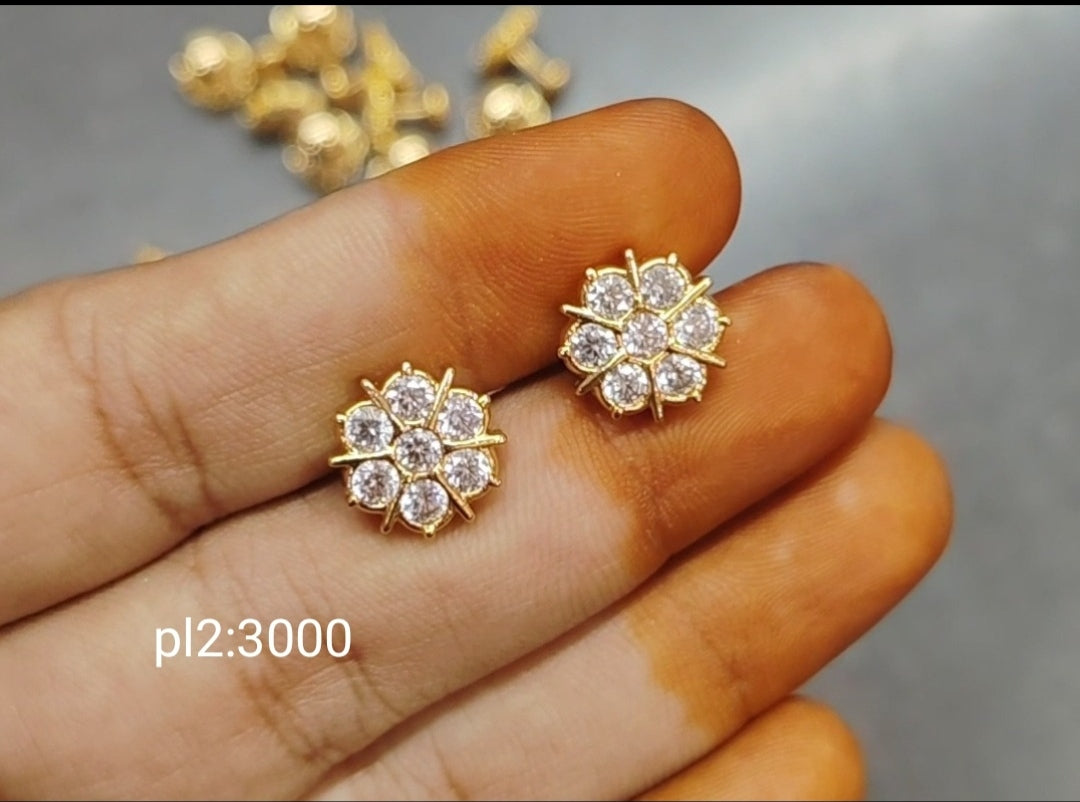 DIAMOND SOWBARI STUD EARRINGS