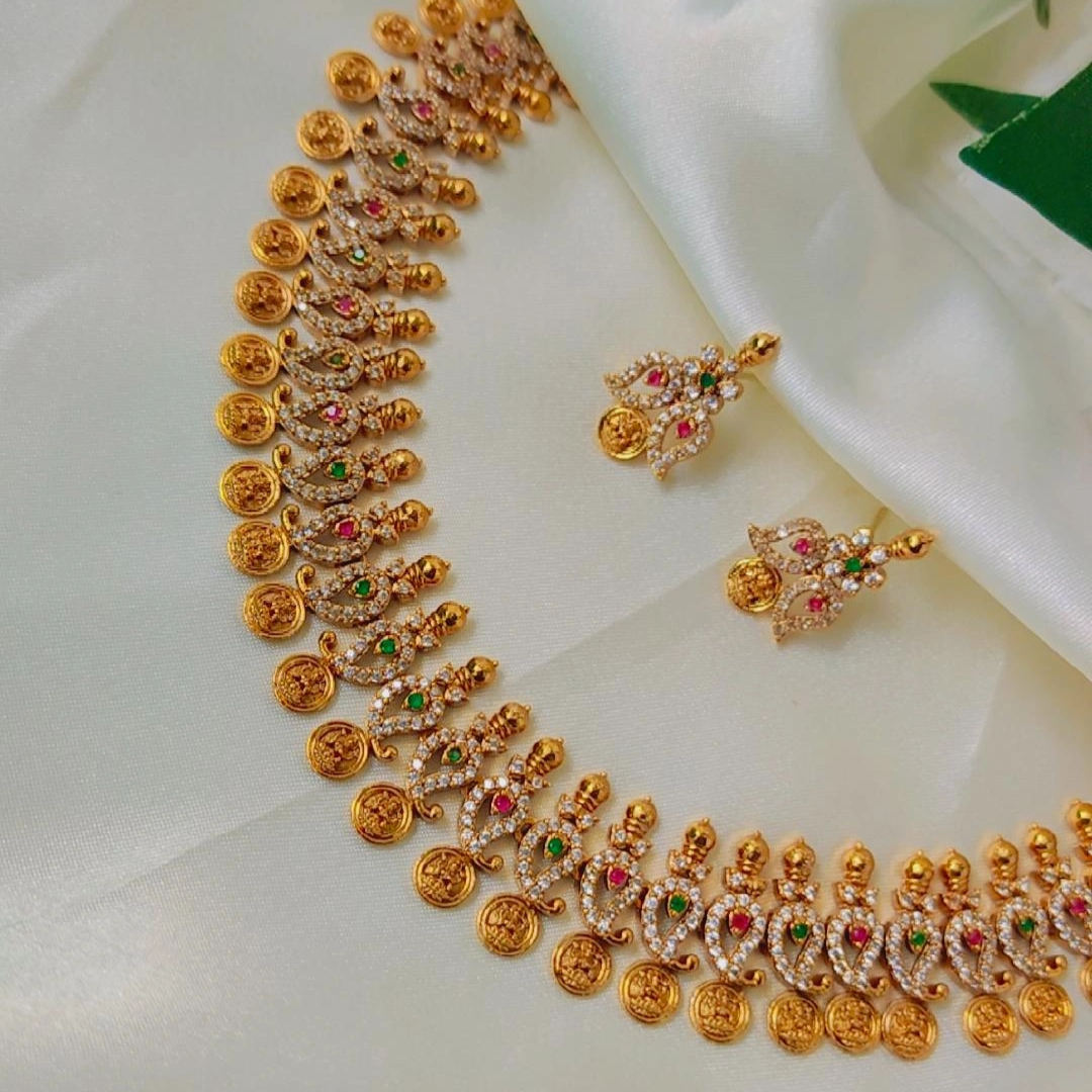 JAGATHI TEMPLE JEWELLERY SET