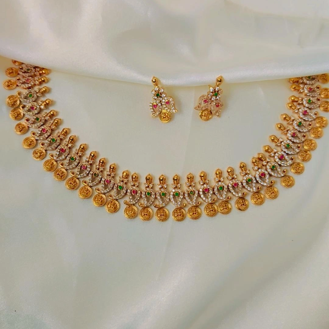 JAGATHI TEMPLE JEWELLERY SET