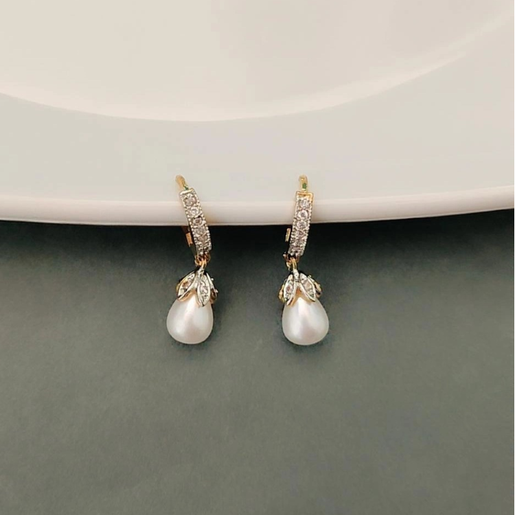 NISHAANA ZIRCONIA EARRINGS