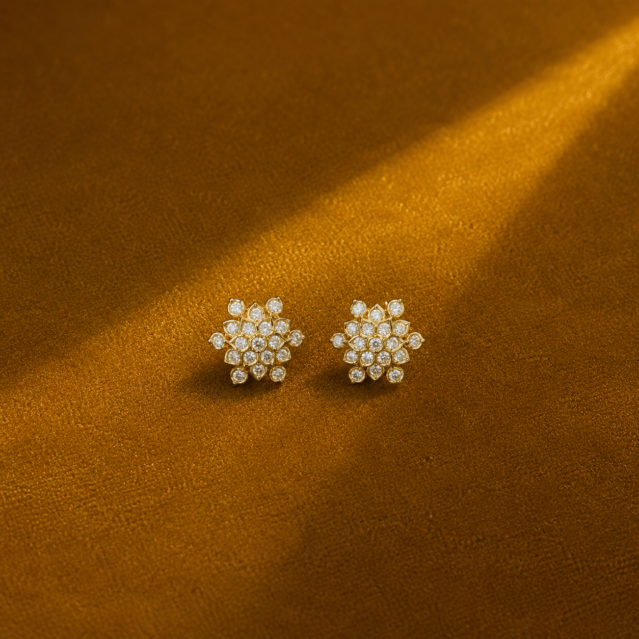DIAMOND INDUJA STUD EARRINGS