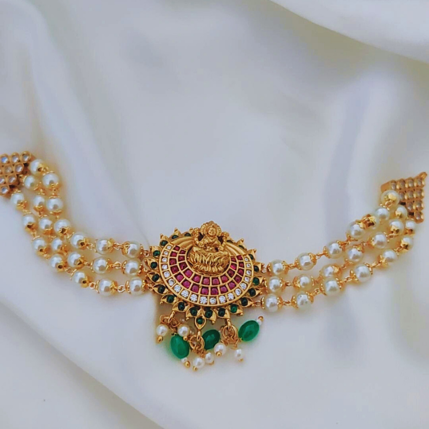 MULTICOLOR HANIYA PEARL JEWELLERY SET