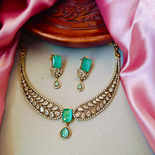 MINT BREZA VICTORIAN JEWELLERY SET