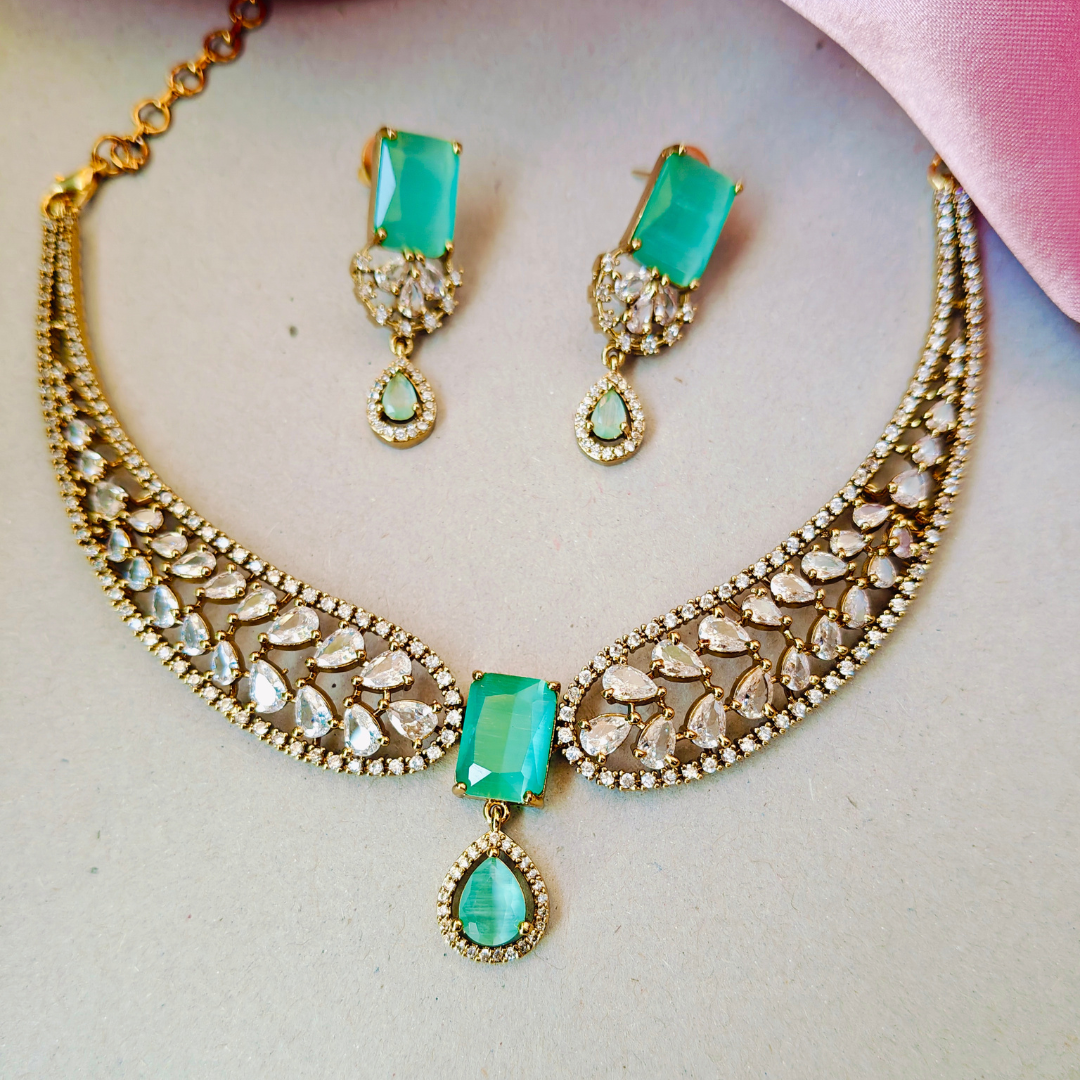 MINT BREZA VICTORIAN JEWELLERY SET