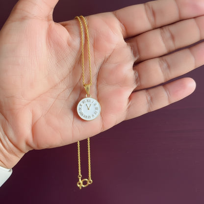 22K GOLD LOOK WHITE CLOCK SHORT CHAIN