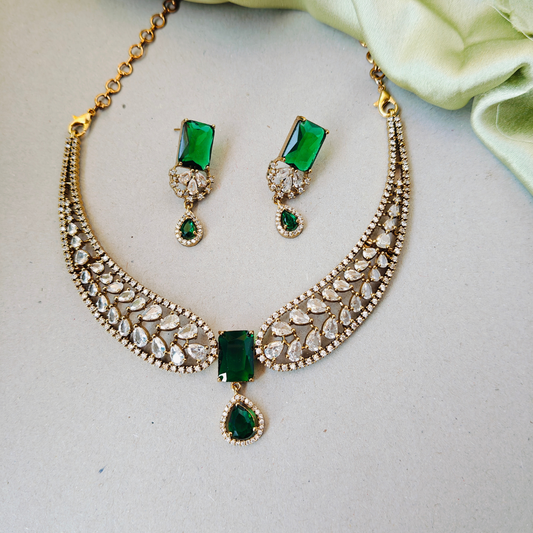 EMERALD BREZA VICTORIAN JEWELLERY SET