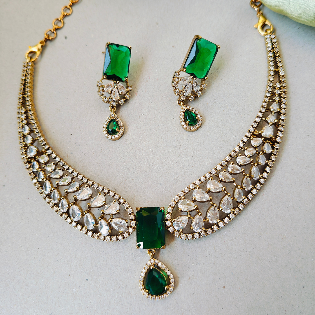 EMERALD BREZA VICTORIAN JEWELLERY SET