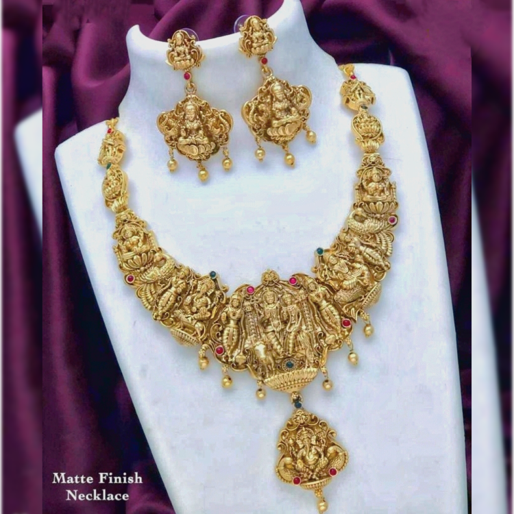 GOLDEN TRIPTA TEMPLE JEWELLERY SET