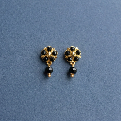 GOLDEN DAMINI BLACK BEAD STUD EARRINGS