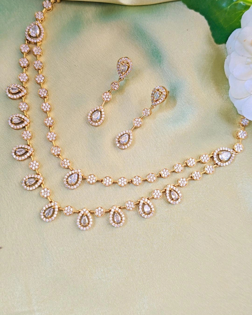 GOLDEN HRIDA ZIRCONIA JEWELLERY SET