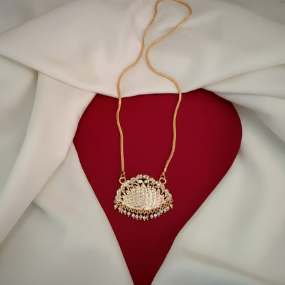 WHITE KAMALI IMPON LONG DOLLAR CHAIN