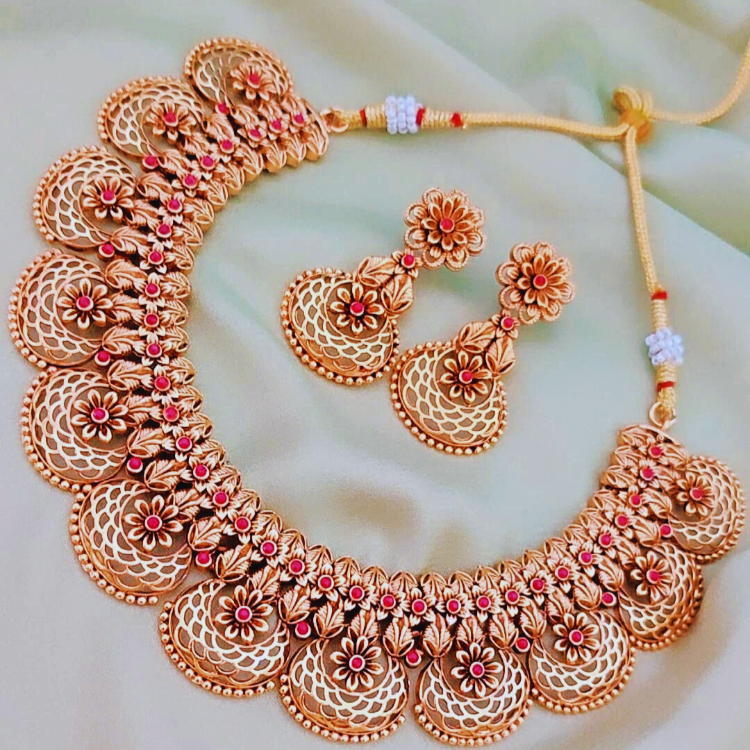 RUBY ANAYA GOLDEN JEWELLERY SET