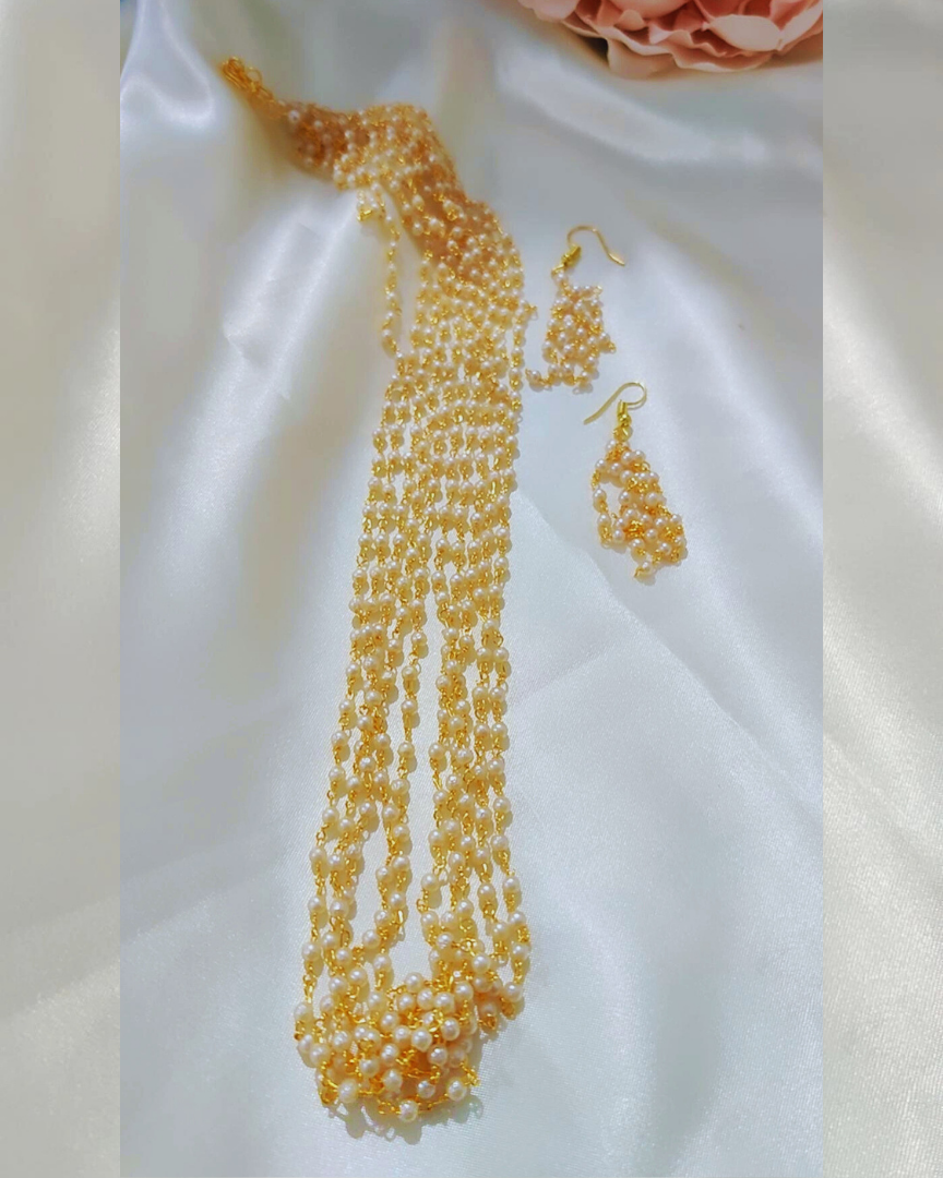 GOLDEN HAFSA PEARL JEWELLERY SET