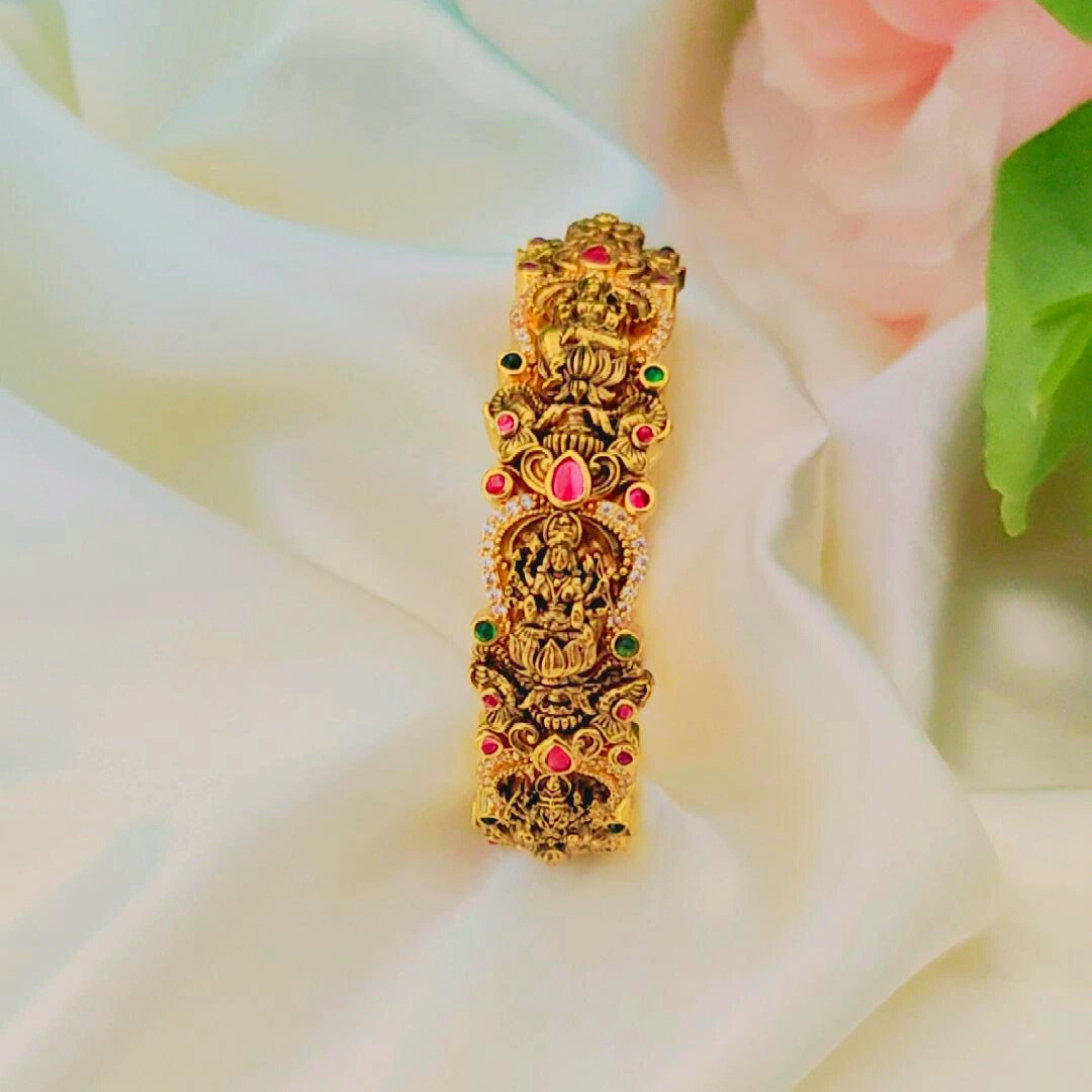 ANANDITA OPENABLE NAGAS BANGLES