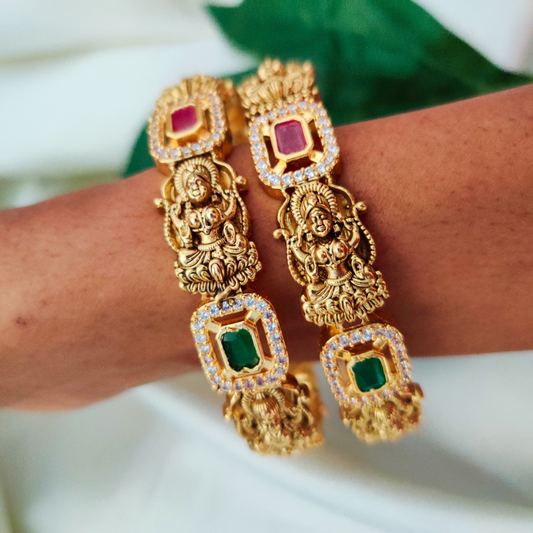 GOLDEN AMATA NAGAS BANGLES