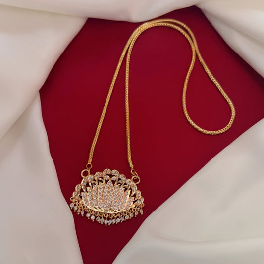 WHITE KAMALI IMPON LONG DOLLAR CHAIN