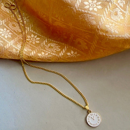 22K GOLD LOOK WHITE CLOCK SHORT CHAIN