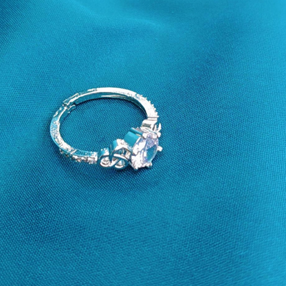 NITA ADJUSTABLE AMERICAN DIAMOND RING