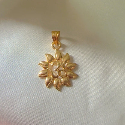 18K GOLD POLISH OM PENDANT
