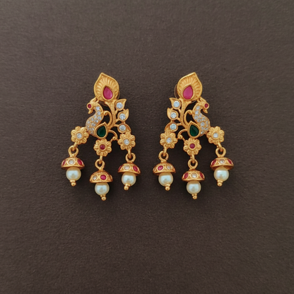MULTICOLOR YANSHI STUD EARRINGS