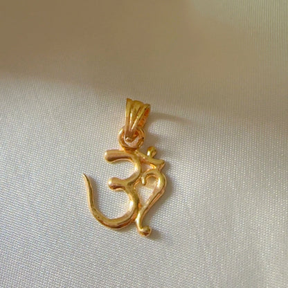 22K GOLD LOOK OM SHAPE PENDANT