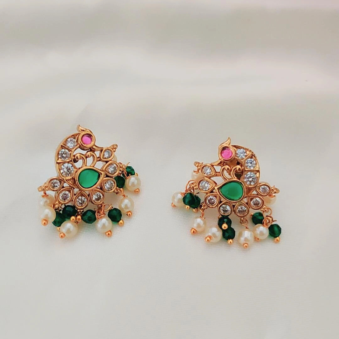 EMERALD YAMIRA STUD EARRINGS