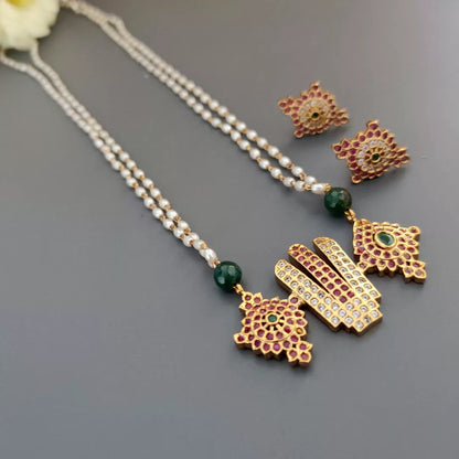Trendy pearl chain set for women