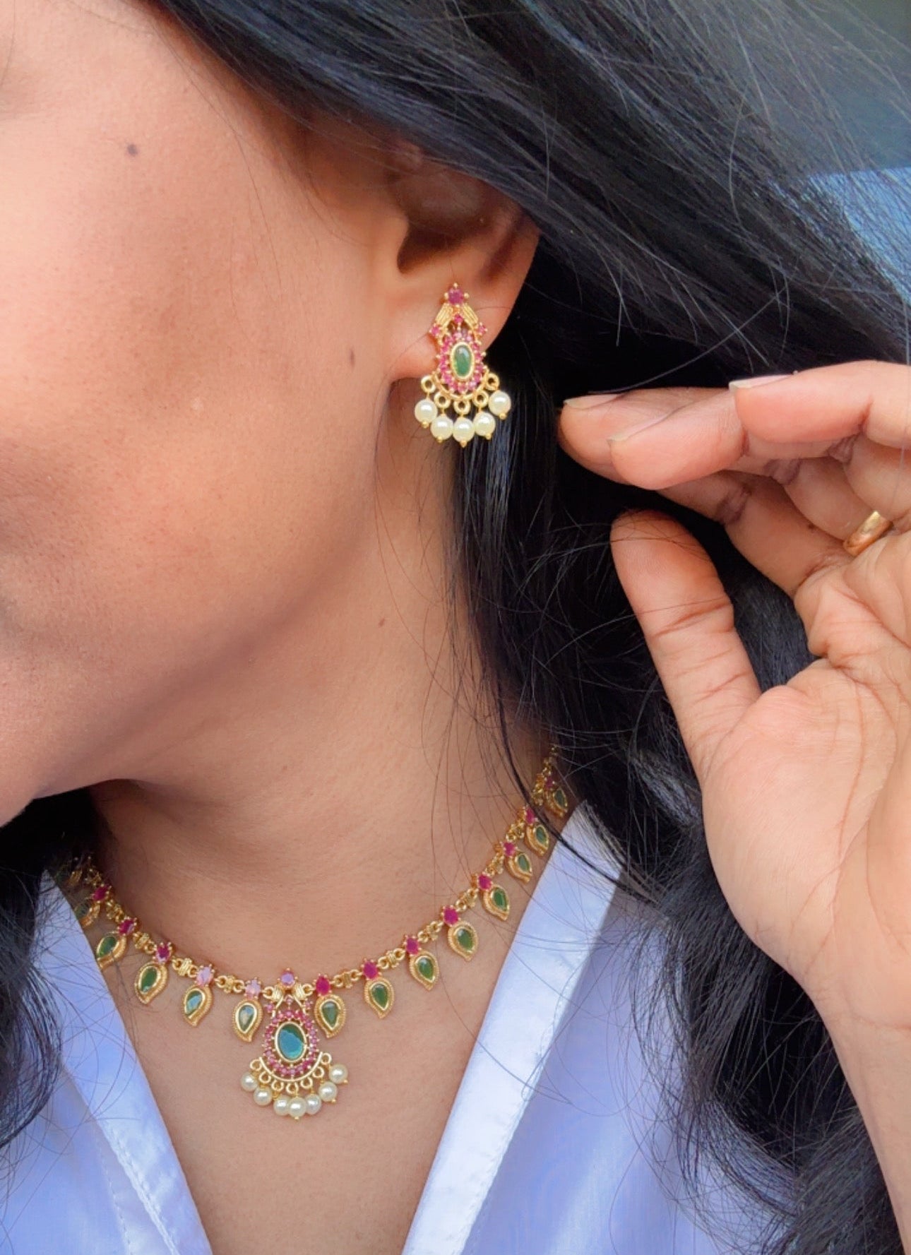 MULTICOLOR SIYURA JEWELLERY SET