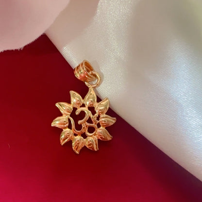 18K GOLD POLISH OM PENDANT