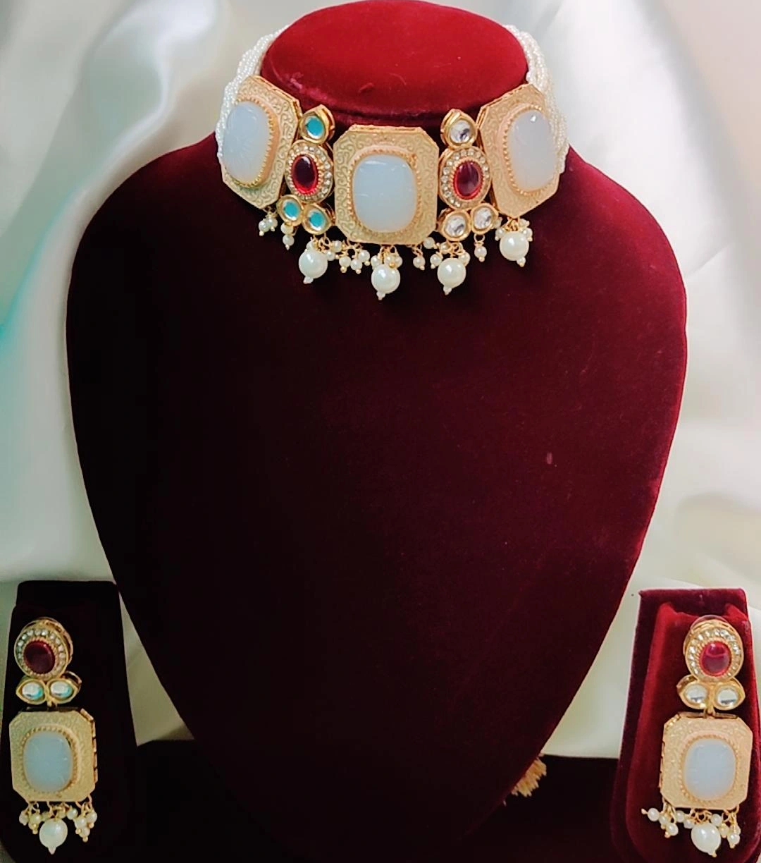 IVORY DEEPIKA KUNDAN JEWELLERY SET
