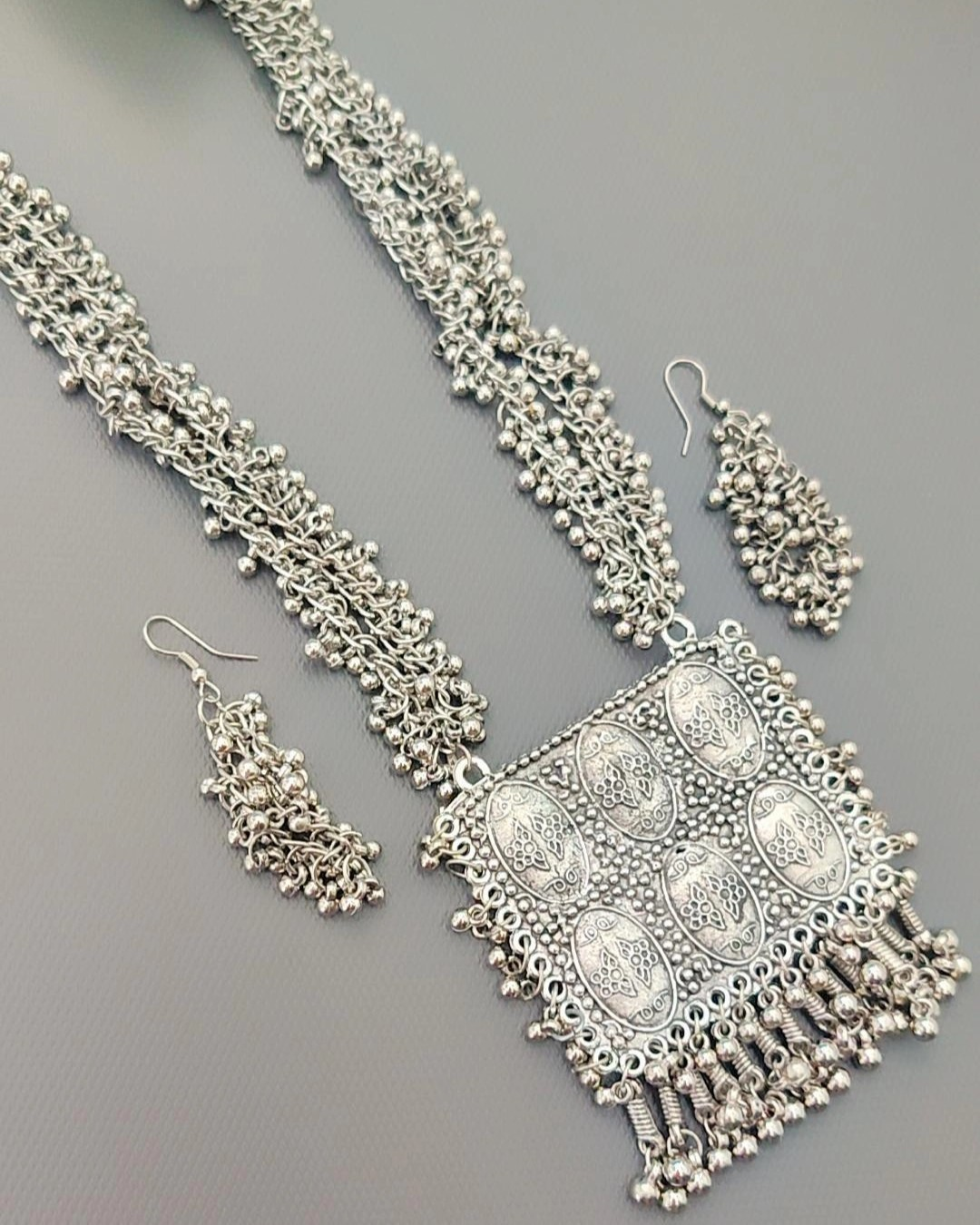 CHETANA SILVER PLATED JEWELLERY SET