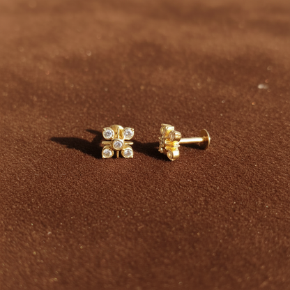 DIAMOND SITARA STUD EARRINGS